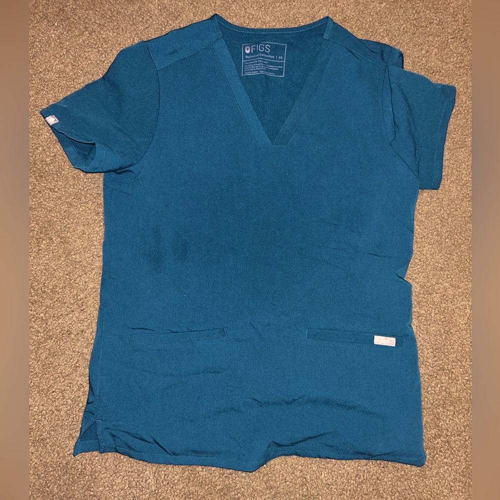Caribbean blue fig scrub top. Size Xsmall. Casma 3 pocket style